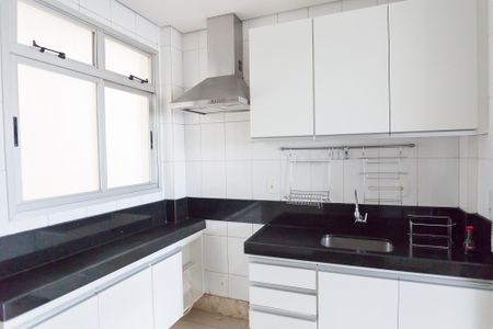 Apartamento para alugar com 100m², 3 quartos e 2 vagas Apartamento para alugar com 100m², 3 quartos e 2 vagasCozinha