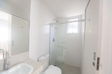 Banheiro suite 1 de apartamento para alugar com 2 quartos, 62m² em Sion, Belo Horizonte