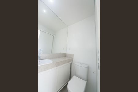 Banheiro suite 2 de apartamento para alugar com 2 quartos, 62m² em Sion, Belo Horizonte