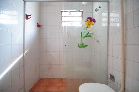 Casa para alugar com 130m², 2 quartos e 2 vagasBanheiro social