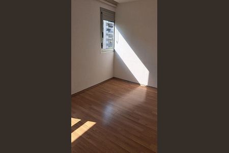 Apartamento à venda com 77m², 2 quartos e 1 vaga