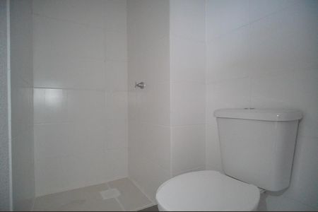 Banheiro de apartamento para alugar com 2 quartos, 44m² em Feitoria, São Leopoldo