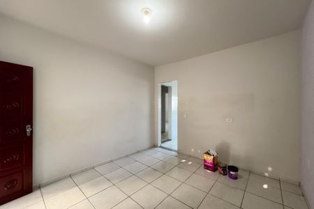Casa para alugar com 117m², 2 quartos e 2 vagasSala