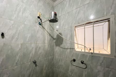 Casa para alugar com 117m², 2 quartos e 2 vagasBanheiro