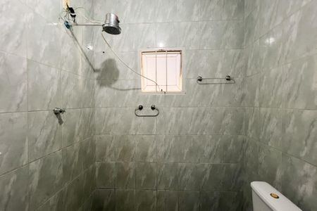 Casa para alugar com 117m², 2 quartos e 2 vagasBanheiro