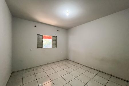 Casa para alugar com 117m², 2 quartos e 2 vagasQuarto 1