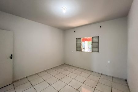 Casa para alugar com 117m², 2 quartos e 2 vagasQuarto 1