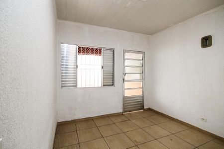 Casa para alugar com 24m², 1 quarto e sem vagaQuarto
