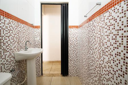 Casa para alugar com 24m², 1 quarto e sem vagaBanheiro