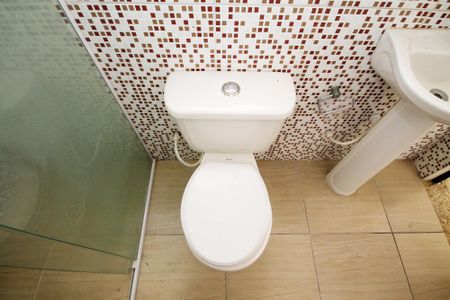 Banheiro de casa para alugar com 1 quarto, 24m² em Jardim Cotia, Cotia