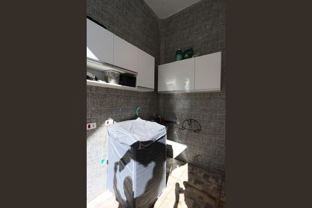 Casa à venda com 150m², 3 quartos e 4 vagas Casa à venda com 150m², 3 quartos e 4 vagasÁrea de Serviço
