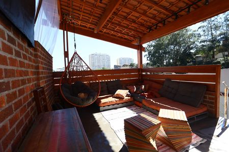 Casa à venda com 150m², 3 quartos e 4 vagas Casa à venda com 150m², 3 quartos e 4 vagasÁrea gourmet
