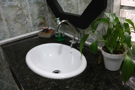Casa à venda com 150m², 3 quartos e 4 vagas Casa à venda com 150m², 3 quartos e 4 vagasBanheiro