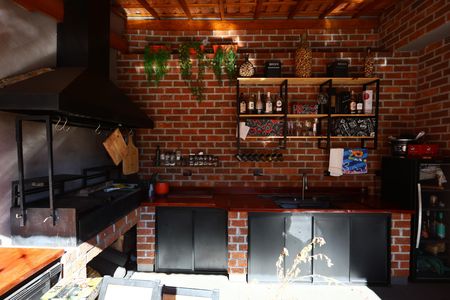 Casa à venda com 150m², 3 quartos e 4 vagas Casa à venda com 150m², 3 quartos e 4 vagasÁrea gourmet