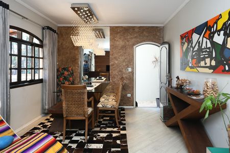 Casa à venda com 150m², 3 quartos e 4 vagas Casa à venda com 150m², 3 quartos e 4 vagassala