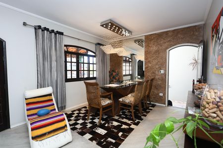 Casa à venda com 3 quartos, 150m² em Jardim das Palmas, São Paulo