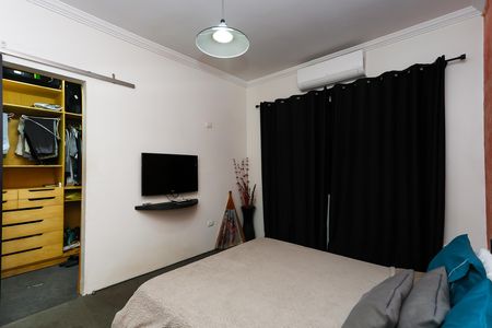 Casa à venda com 150m², 3 quartos e 4 vagas Casa à venda com 150m², 3 quartos e 4 vagassuite