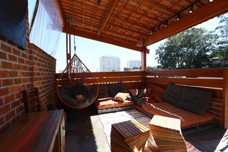 Casa à venda com 150m², 3 quartos e 4 vagas Casa à venda com 150m², 3 quartos e 4 vagasÁrea gourmet