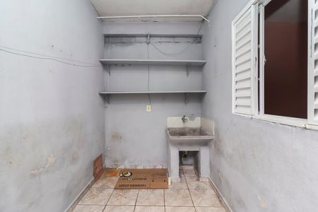 Casa à venda com 360m², 3 quartos e 4 vagasÁrea de Serviço / Quintal