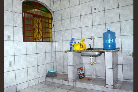 Cozinha e Área de Serviço de casa para alugar com 1 quarto, 40m² em Maria Goretti, Belo Horizonte