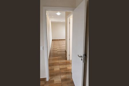Corredor de apartamento para alugar com 2 quartos, 39m² em Jardim Vaz de Lima, São Paulo