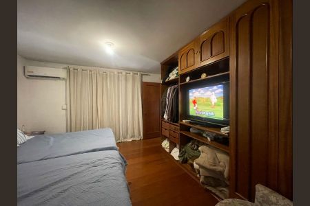 Apartamento à venda com 240m², 3 quartos e 2 vagas