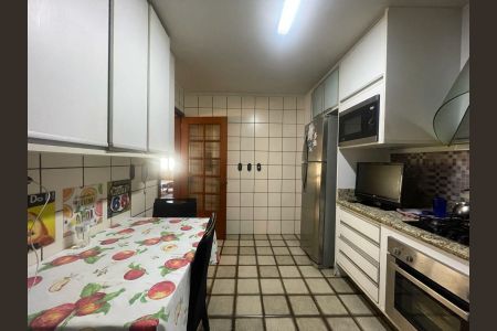 Apartamento à venda com 240m², 3 quartos e 2 vagas