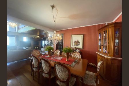 Apartamento à venda com 240m², 3 quartos e 2 vagas