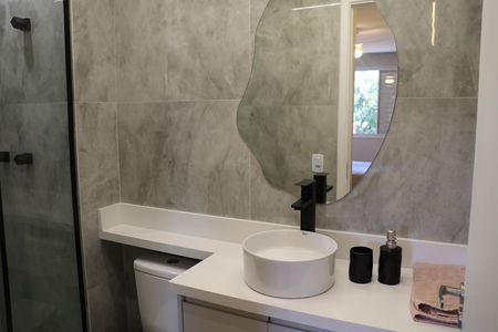 Apartamento à venda com 60m², 2 quartos e 1 vaga Apartamento à venda com 60m², 2 quartos e 1 vagaBanheiro da Suíte