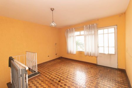 Casa à venda com 3 quartos, 250m² em Jardim Tremembe, São Paulo