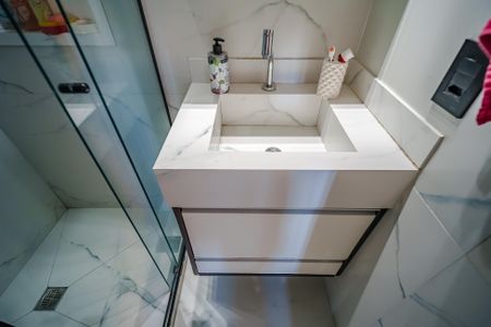 Apartamento à venda com 45m², 2 quartos e 1 vaga Apartamento à venda com 45m², 2 quartos e 1 vagaBanheiro