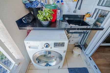 Apartamento à venda com 45m², 2 quartos e 1 vaga Apartamento à venda com 45m², 2 quartos e 1 vagaÁrea de Serviço