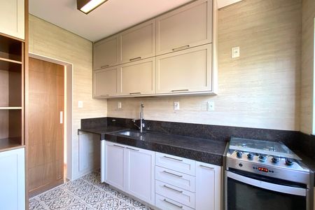 Apartamento à venda com 280m², 4 quartos e 3 vagas Apartamento à venda com 280m², 4 quartos e 3 vagasCozinha