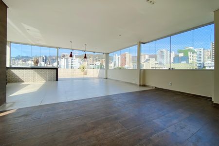 Apartamento à venda com 280m², 4 quartos e 3 vagas Apartamento à venda com 280m², 4 quartos e 3 vagasSala Cobertura