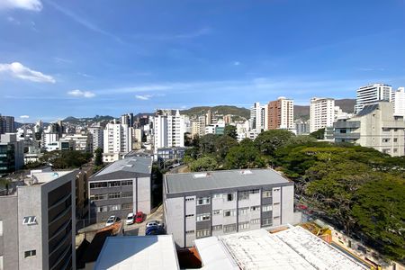 Apartamento à venda com 280m², 4 quartos e 3 vagas Apartamento à venda com 280m², 4 quartos e 3 vagasVista Cobertura