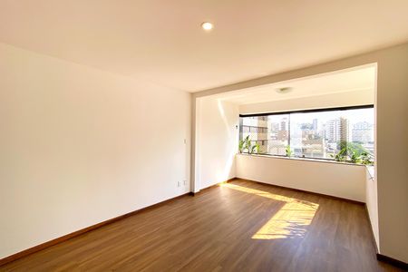 Apartamento à venda com 280m², 4 quartos e 3 vagas Apartamento à venda com 280m², 4 quartos e 3 vagasSala