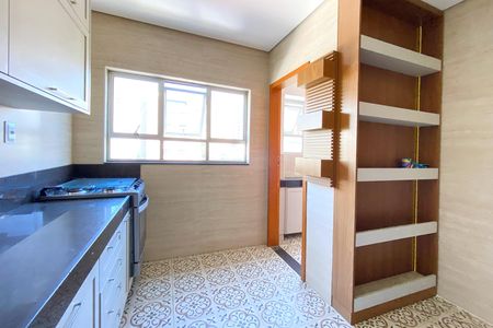 Apartamento à venda com 280m², 4 quartos e 3 vagas Apartamento à venda com 280m², 4 quartos e 3 vagasCozinha