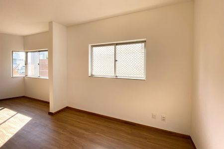 Apartamento à venda com 280m², 4 quartos e 3 vagas Apartamento à venda com 280m², 4 quartos e 3 vagasSala de Estar