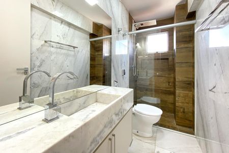 Apartamento à venda com 280m², 4 quartos e 3 vagas Apartamento à venda com 280m², 4 quartos e 3 vagasBanheiro