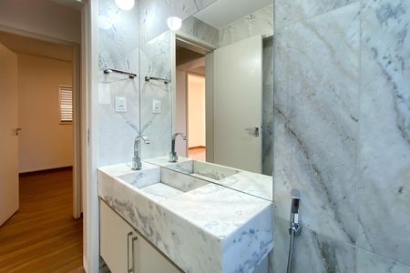 Apartamento à venda com 280m², 4 quartos e 3 vagas Apartamento à venda com 280m², 4 quartos e 3 vagasBanheiro