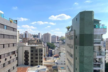Apartamento à venda com 280m², 4 quartos e 3 vagas Apartamento à venda com 280m², 4 quartos e 3 vagasVista da Sala