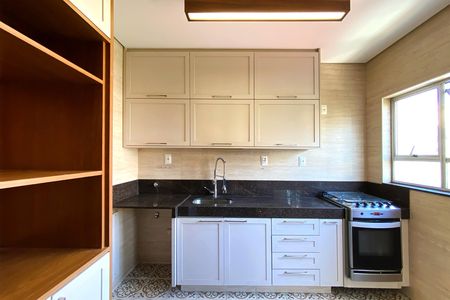 Apartamento à venda com 280m², 4 quartos e 3 vagas Apartamento à venda com 280m², 4 quartos e 3 vagasCozinha