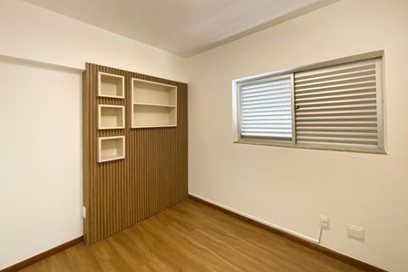 Apartamento à venda com 280m², 4 quartos e 3 vagas Apartamento à venda com 280m², 4 quartos e 3 vagasQuarto 2
