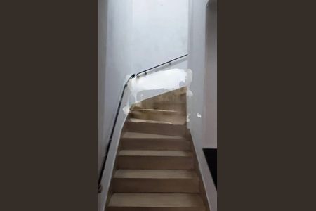 Foto 03 de casa para alugar com 3 quartos, 200m² em Pinheiros, São Paulo