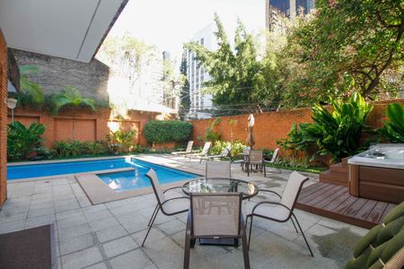 Apartamento à venda com 67m², 1 quarto e 1 vaga Apartamento à venda com 67m², 1 quarto e 1 vagaÁrea Comum - Piscina e Hidromassagem