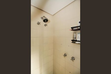 Apartamento à venda com 67m², 1 quarto e 1 vaga Apartamento à venda com 67m², 1 quarto e 1 vagaBanheiro da Suíte