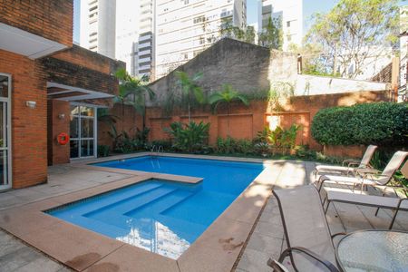 Apartamento à venda com 67m², 1 quarto e 1 vaga Apartamento à venda com 67m², 1 quarto e 1 vagaÁrea Comum - Piscina e Hidromassagem