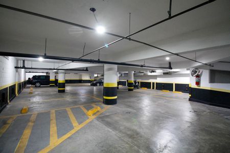 Apartamento à venda com 67m², 1 quarto e 1 vaga Apartamento à venda com 67m², 1 quarto e 1 vagaÁrea Comum - Garagem