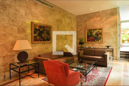 Apartamento à venda com 67m², 1 quarto e 1 vaga Apartamento à venda com 67m², 1 quarto e 1 vagaHall Social