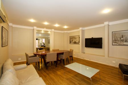 Apartamento à venda com 67m², 1 quarto e 1 vaga Apartamento à venda com 67m², 1 quarto e 1 vagaÁrea Comum - Sala de Reunião